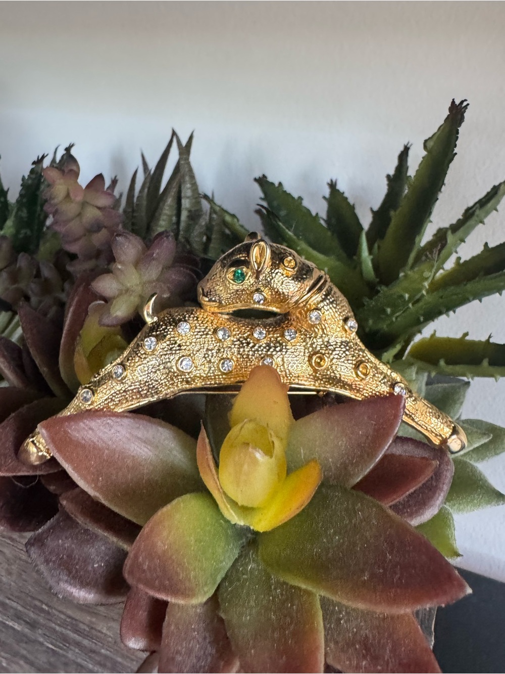 Vintage Oversized Gold Tone Jeweled Leopard Big Cat Statement Brooch